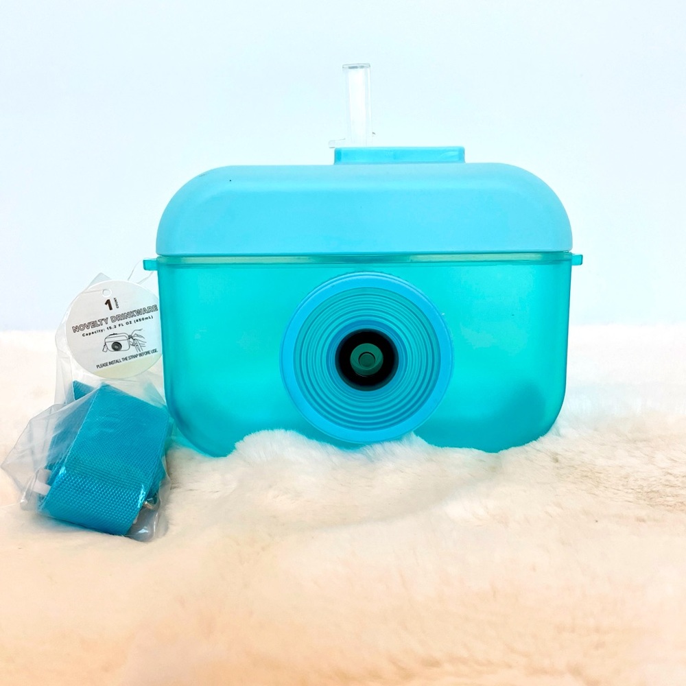 Target Bullseye Playground Blue Camera Sipper‎ Cup with Strap NEW